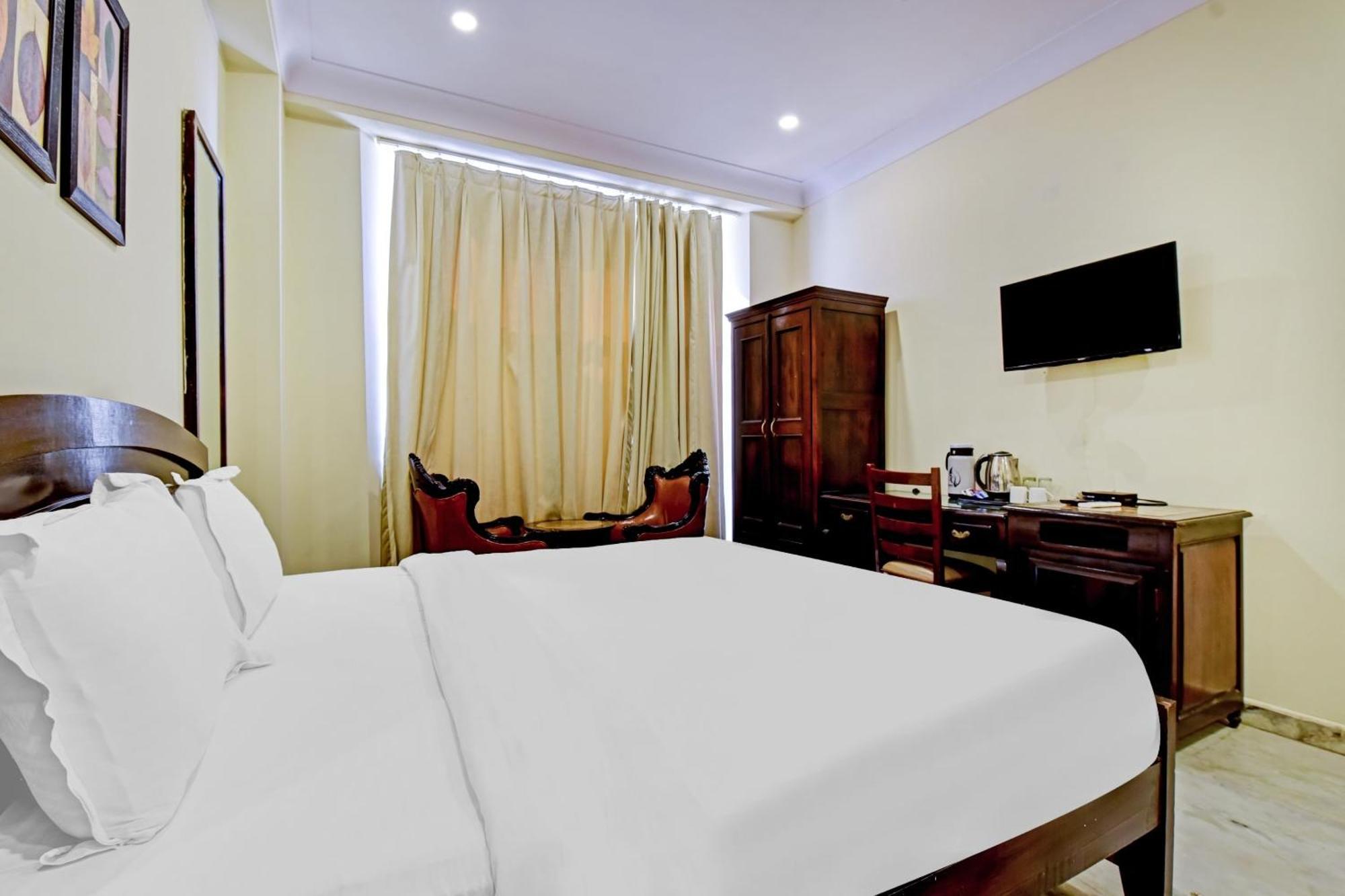 Collection O Hotel Four Boutique Kukas Esterno foto