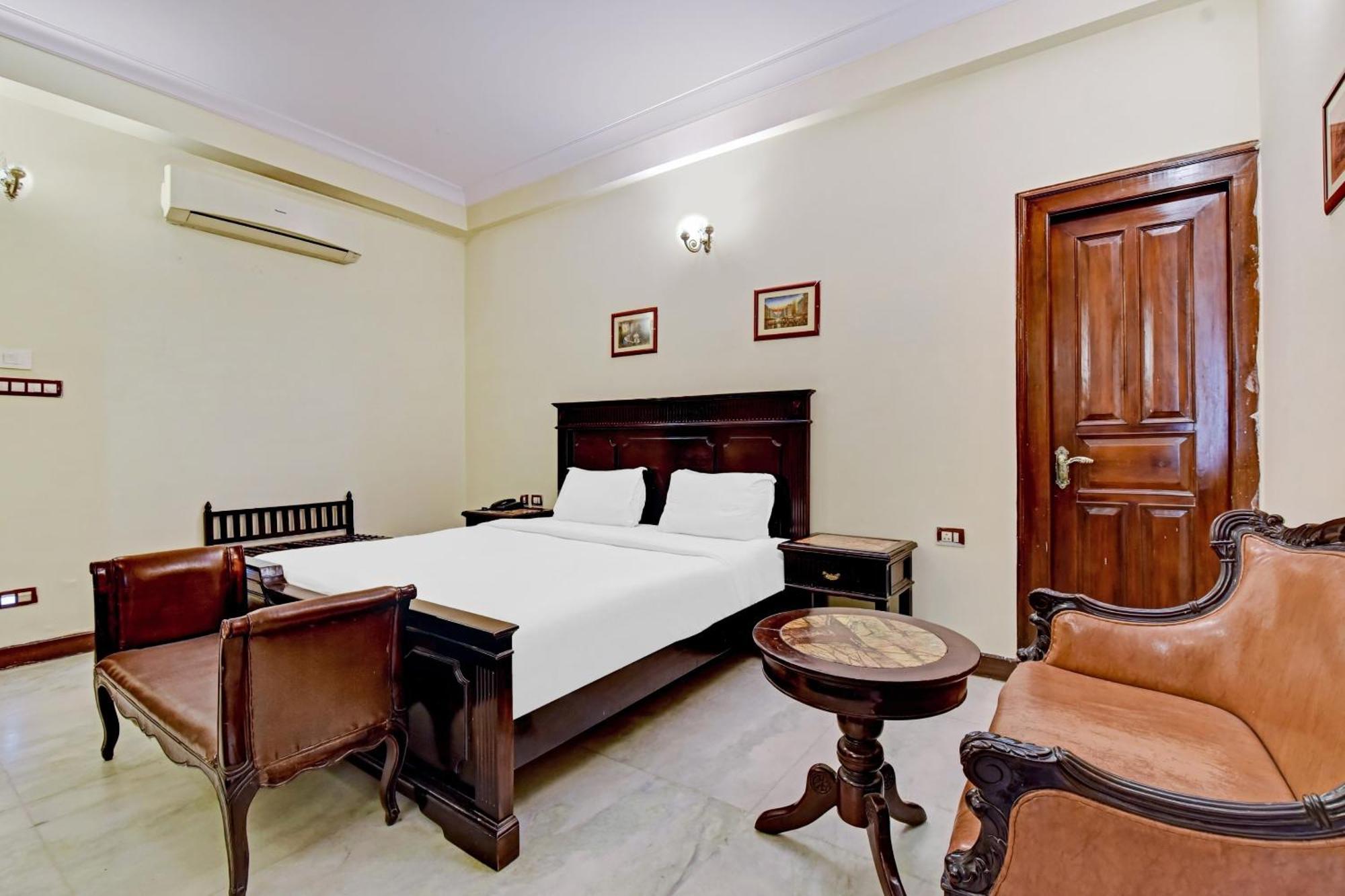 Collection O Hotel Four Boutique Kukas Esterno foto