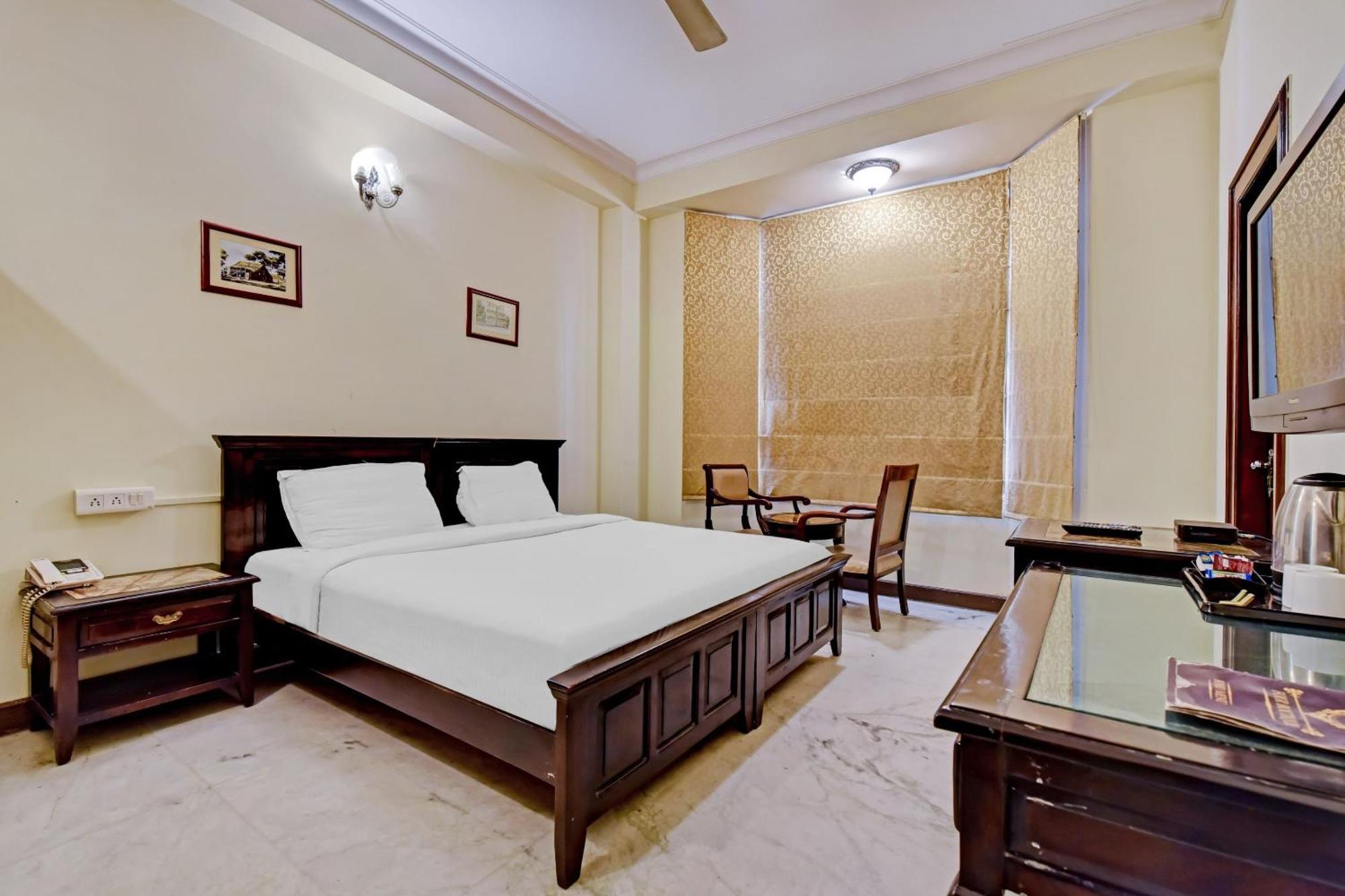 Collection O Hotel Four Boutique Kukas Esterno foto