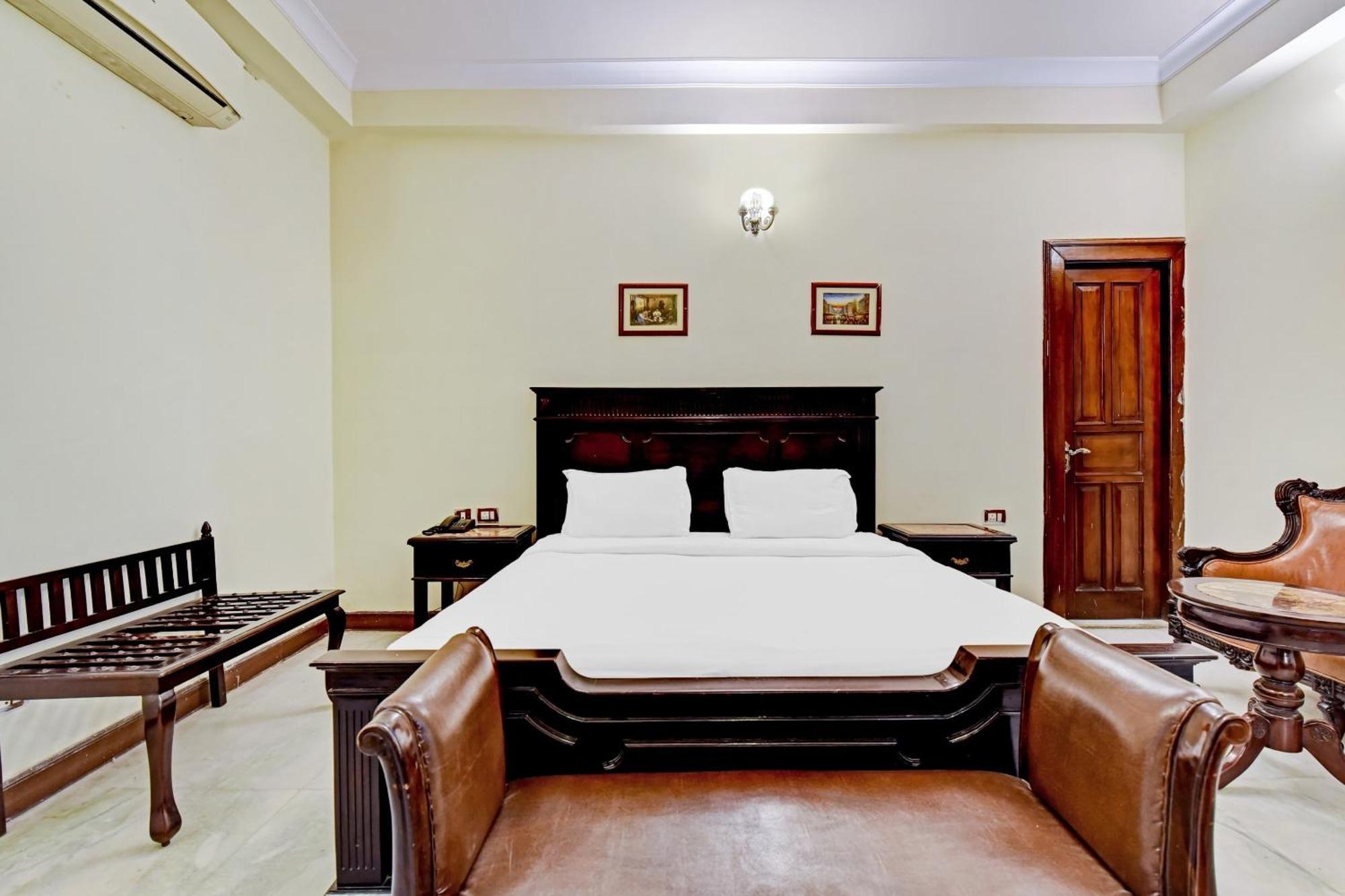 Collection O Hotel Four Boutique Kukas Esterno foto