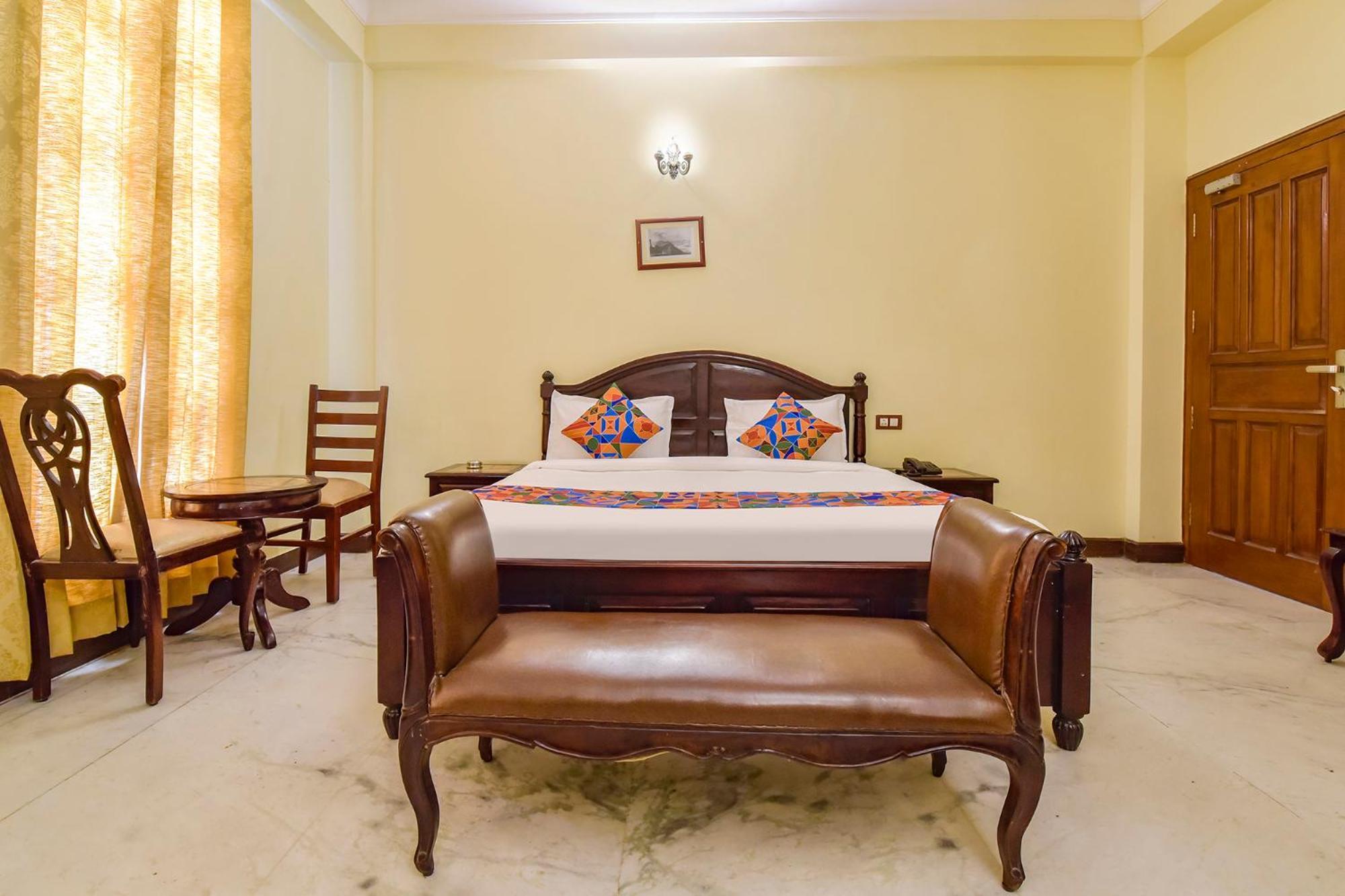 Collection O Hotel Four Boutique Kukas Esterno foto
